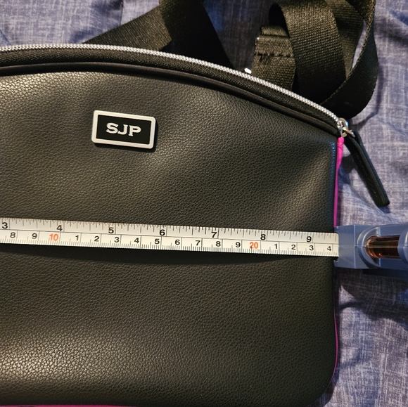 Brand New Sarah Jessica Parker Travel Belt Bag - Picture 3 of 9
